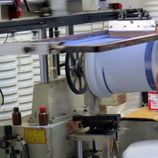 Bảng giá in trên nhựa các loại, số lượng theo yêu cầu giá rẻ